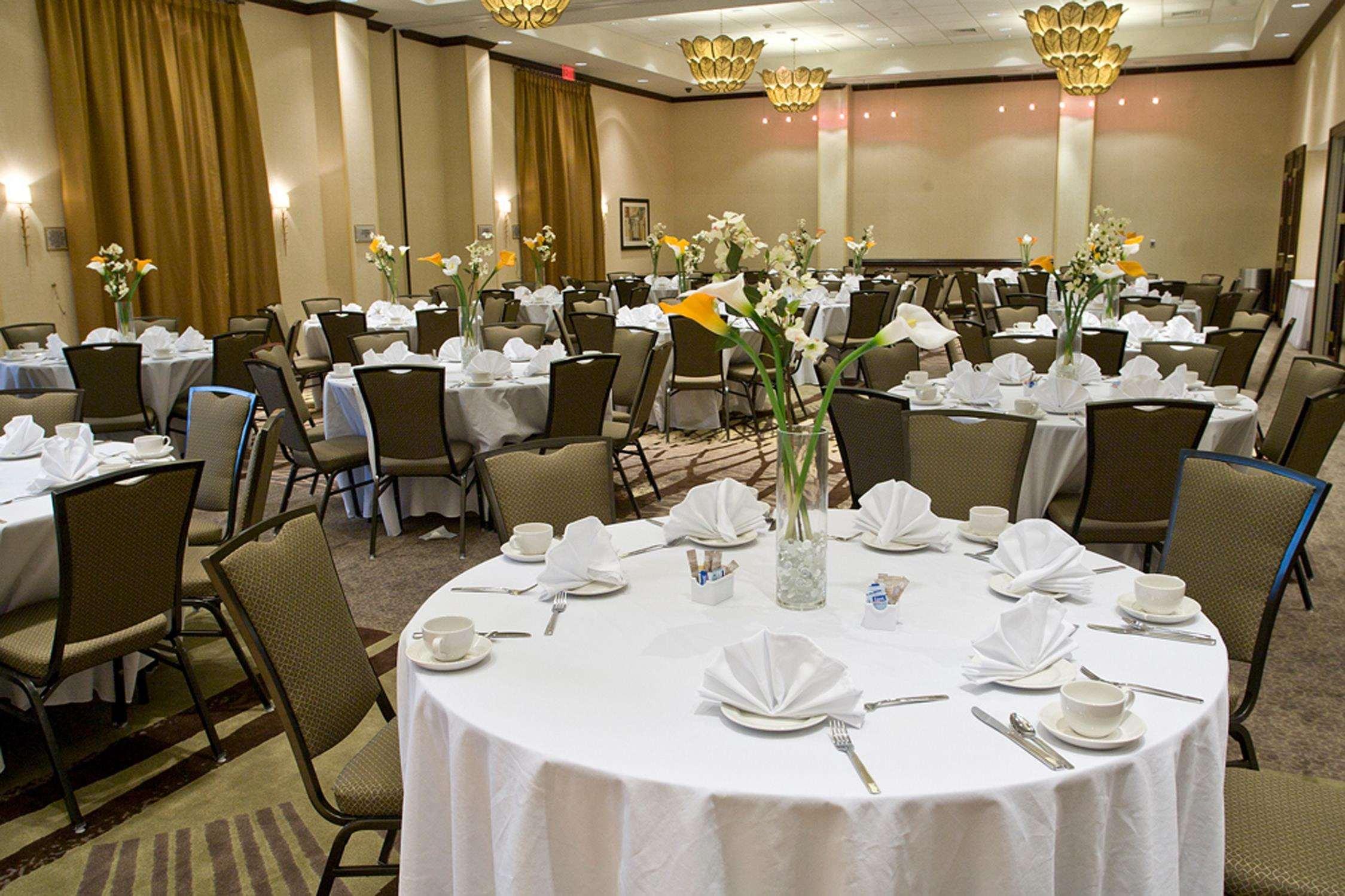 Embassy Suites Savannah Airport Restaurant photo
